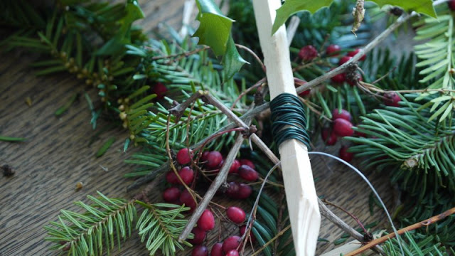 making Advent wreathes