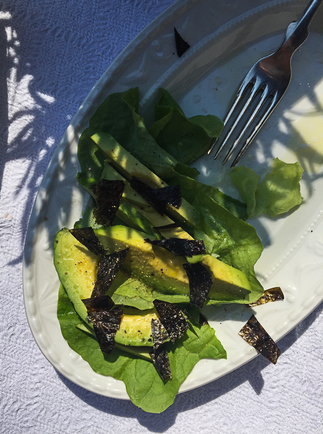 foods that cleanse and a lettuce, avocado and roasted nori salad